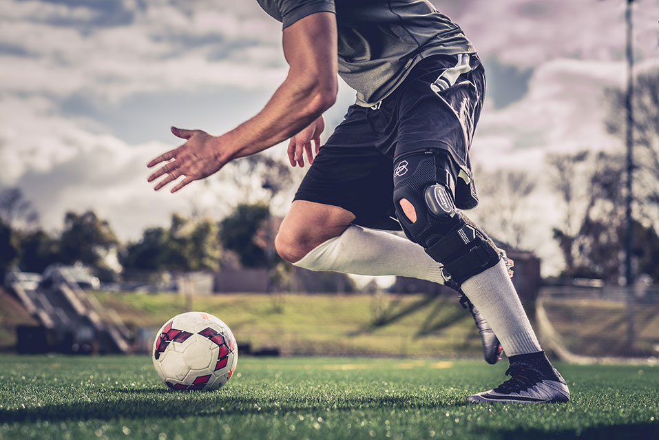 donjoy-fullstop-soccer-knee-brace